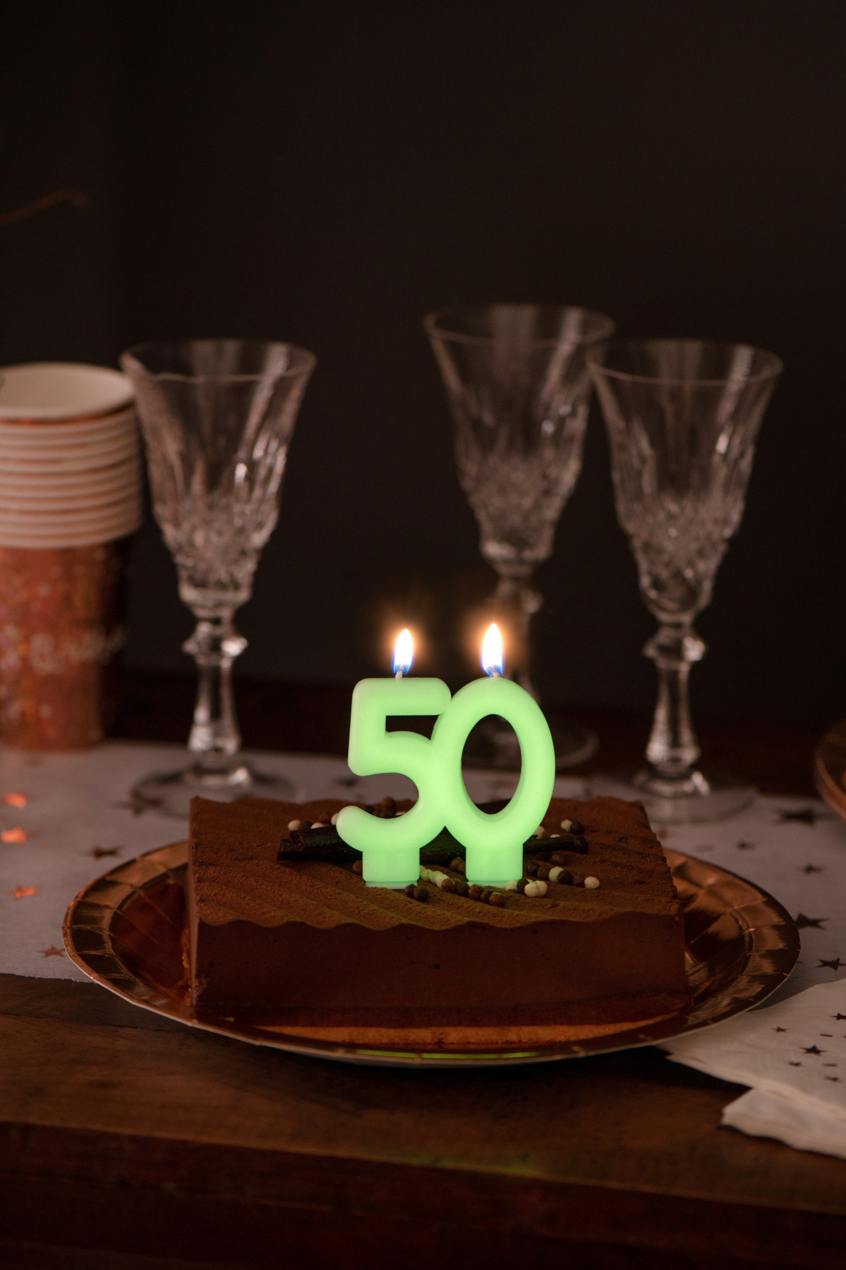 Elegant 18th Birthday Candle - Light Up the Party with Stylish Aesthetics and Glow