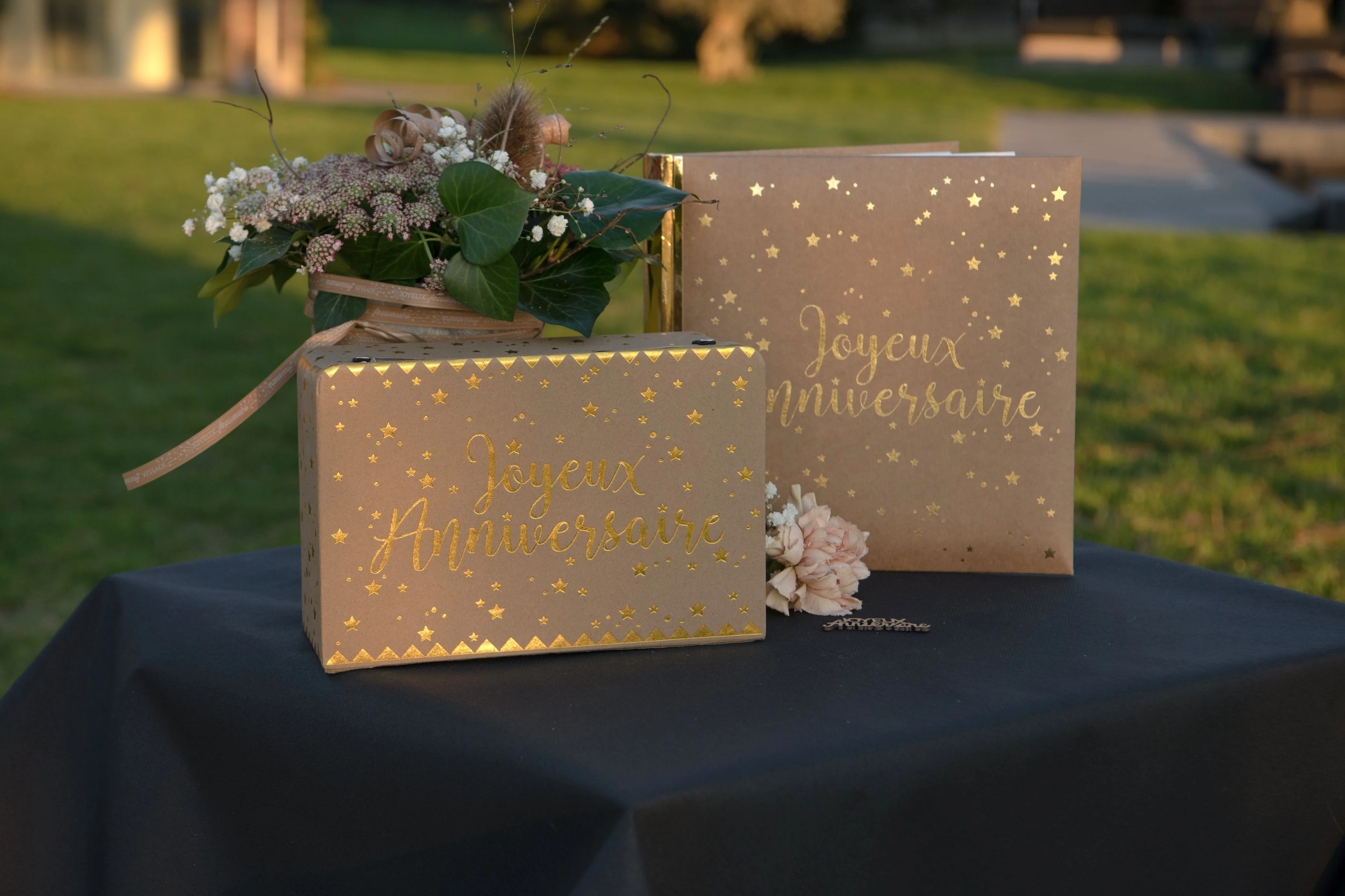 Elegant Metallic Kraft Birthday Guestbook - Create Trendsetting Party Memories
