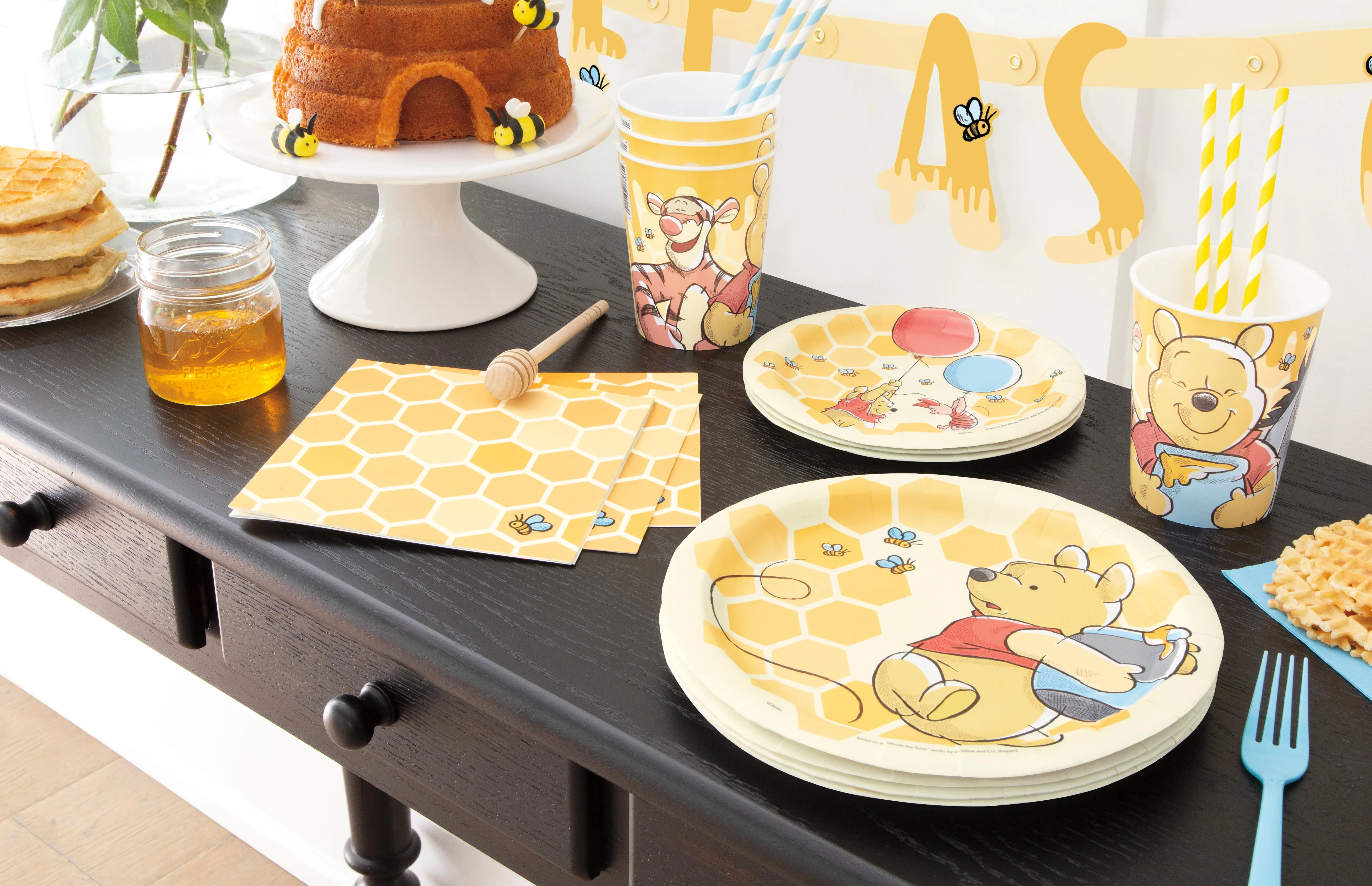 Magical Moments with Winnie the Pooh Dessert Plates: Sweet Delights for an Enchanting Party!